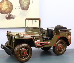 Modelo de vehículo de hierro verde Vintage, decoración creativa de armario de vino, ornamento de camión de liberación antigua - Product Image 5