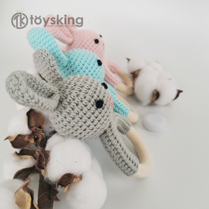TK Handicrafts Soft <span class=keywords><strong>Amigurumi</strong></span> Crochet Baby Toy-<span class=keywords><strong>Mordedor</strong></span> de animales de peluche con anillo de madera natural, seguro y personalizable - Product Image 3