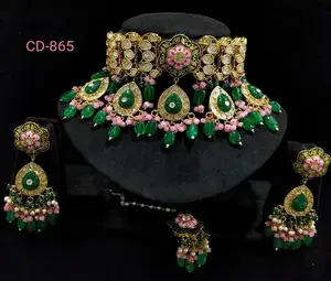 Kundan Meena Jadau Kalung Choker Set dengan Tetes Manik-manik Batu Akik dan Kuarsa Warna-warni Baru