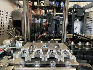 Équipement de soufflage de bouteilles en plastique PP PC et machine d'étiquetage en moule, machine de production intégrée automatique - Product Image 3