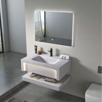 Meuble-lavabo mural moderne double couche en marbre avec vasque courbée à chaud, miroir et armoire flottante pour salle de bain d'hôtel