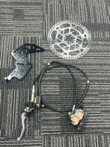 Accessoires pour <span class=keywords><strong>moto</strong></span> électrique SURRON Lightbee Ultrabee : Étrier <span class=keywords><strong>de</strong></span> <span class=keywords><strong>frein</strong></span> arrière compatible UB - Product Image 1