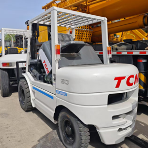 Chariot élévateur d'occasion TCM FD50 Chariot élévateur d'occasion 5 tonnes Mini chariot élévateur FD30 FD50 FD70 FD150 FD200 FD250 FD300 en stock à vendre Shanghai - Product Image 1