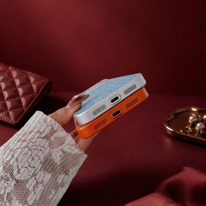 Gestikte schokbestendige iPhone-hoes met aangepast logo - Product Image 5