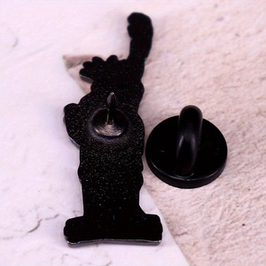 Tùy chỉnh Kim Loại Nhà sản xuất men Chân Nữ thần Huy hiệu thú vị New York cứng men <span class=keywords><strong>Pin</strong></span> - Product Image 4