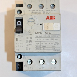 Interruptor de Circuito de Motor M25--4 para PLC - Product Image 1