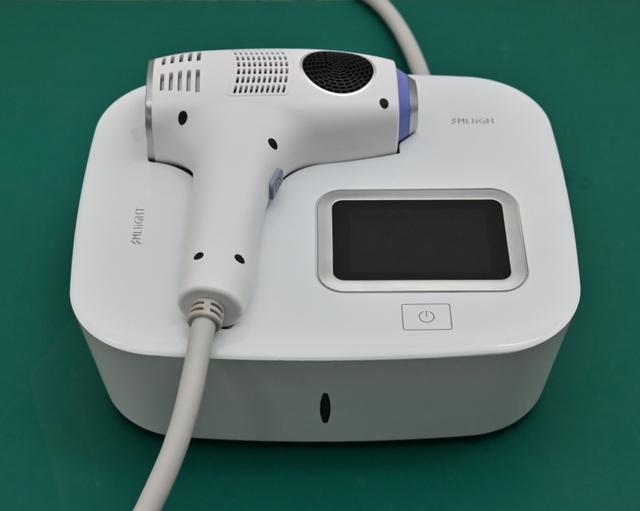 IPL Professional Ice Commercial Use Portable Diode Laser Hair Removal System Triple Wavelengths (755/808/1064nm) High Strength