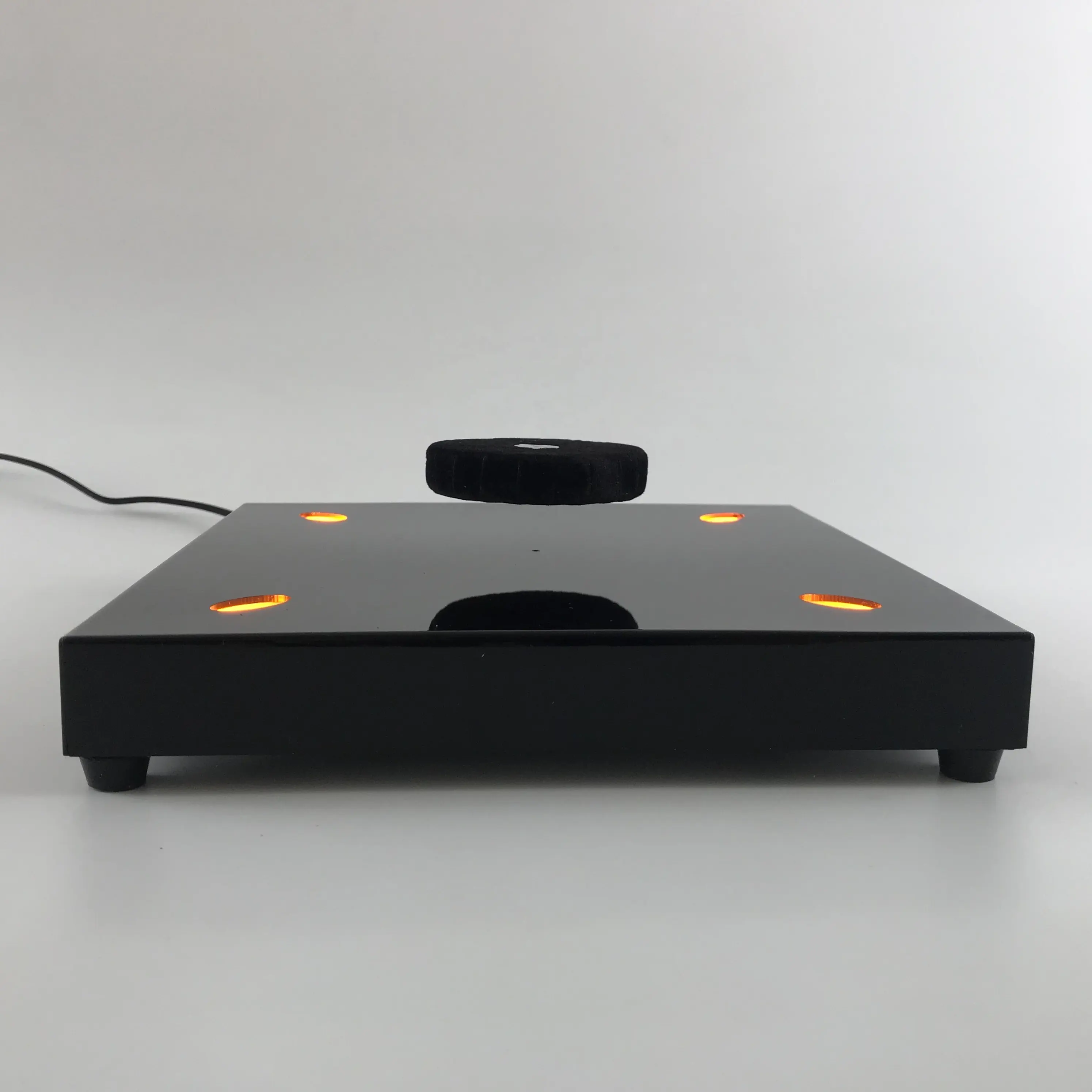 Hcnt Nieuwe Desig Magnetische Zwevende Display Stand Display Rekken Mode Sieraden Display Houder Magneet Zwevende