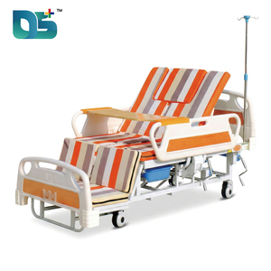 سرير فحص طبي قابل للطي بخمس وظائف وعجلات جانبية و4 عجلات دوارة مع وعاء للمرحاض بأسعار رخيصة - Product Image 1