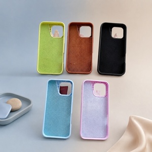 Funda para teléfono cosmética minimalista de silicona a prueba de golpes para iPhone - Product Image 2