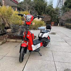 Motocicleta Recargable de 48V para Damas, 350W, Estilo Urbano, con 2000W de Potencia, Popular para Uso Familiar - Product Image 3