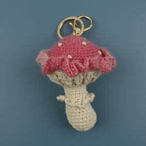 Breloques de sac au crochet, jouets au crochet, jouet amigurumi fait main, porte-clés champignon, tricot, laine pour crochet, fruits, légumes, aliments - Product Image 5
