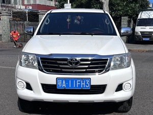 <span class=keywords><strong>Toyota</strong></span> <span class=keywords><strong>Hilux</strong></span> 2.7 litres DLX 2015, transmission automatique - Product Image 2