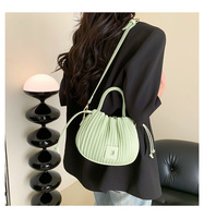 Sac bandoulière tendance pour femme, nouveau sac seau à cordon, sac à l'épaule décontracté et élégant, petit sac