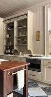 Vermonhouzz Armoires de cuisine blanches de style campagnard français sur mesure avec portes en verre à cadre noir pour l'hôtellerie