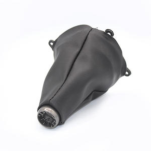 Pommeau de levier de vitesse manuel Honda Civic avec cache-poussière en cuir, design ergonomique pour améliorer l'intérieur de la voiture - Product Image 3