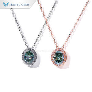 Collar con Colgante de Piedra Principal Redonda Verde con Halo de Moissanita Tianyu, una Pieza Única y Exquisita, Perfecta como Regalo de Aniversario - Product Image 1