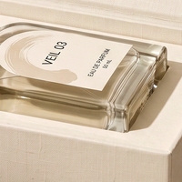 Boîte à parfum rigide de style livre blanc magnétique personnalisée de qualité supérieure avec un design écologique réutilisable pour l'emballage de parfums cosmétiques
