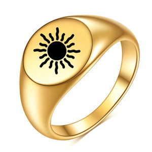 Bague en or 18 carats gravée motif soleil, bijou unisexe tendance, cadeau, forme géométrique CG1608 - Product Image 1