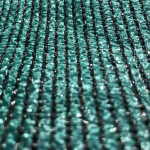 قماش تظليل مستطيل منسوج من البولي إيثيلين عالي الكثافة (HDPE) مقاوم للأشعة فوق البنفسجية، مناسب للحدائق والشرفات والبيوت الزجاجية، بوزن 180 جرام/متر مربع، على شكل لفة. - Product Image 4