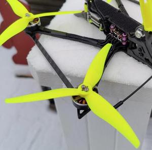 Hélices Gemfan SL5125 5.1X2.5X5 de 3 Aspas y 1.5mm, Molde Privado, para Drones FPV Freestyle de 5 Pulgadas, Tipo Toothpick, Mini, de Largo Alcance - Product Image 3
