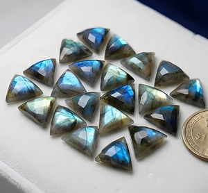 Pierre précieuse naturelle Labradorite colorée, effet arc-en-ciel, taille trilobée, 10 mm, pour la vente en gros de bijoux, qualité AAA - Product Image 2