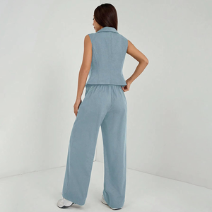 Completo Estivo da Donna in Due Pezzi: Blazer Senza Maniche e Pantaloni a Gamba Larga, Elegante e Ecologico per l'Ufficio - Product Image 2