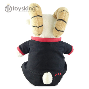 <span class=keywords><strong>Peluche</strong></span> personalizado <span class=keywords><strong>de</strong></span> fábrica, Animal blanco <span class=keywords><strong>de</strong></span> <span class=keywords><strong>peluche</strong></span>, <span class=keywords><strong>cabra</strong></span> rellena con uniforme y Logo - Product Image 3