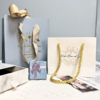Sac cadeau personnalisé de luxe au détail avec logo pour boutique parfum/bougie/bijoux emballage pour les promotions