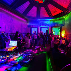 Tira de luces LED RGB con WiFi de 32,8 pies Tira de luces LED inteligente con asistente de Alexa y Google Control de voz Cuerdas de luz de 1m - Product Image 2