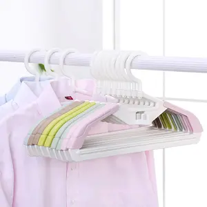 Hot Sale Skalierbarer Kunststoff 5 Stück Kleiderbügel Organizer Stapelbare Kleiderbügel aus Tüchern