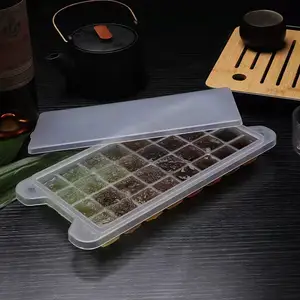 Large Capacity Ice Cube Molds Low Temperature Resistance Ice Cube Tray With Lid