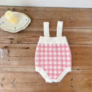 Ensemble trois pièces pour bébé Angou, nourrisson et tout-petit de 3 à 6 à 9 <span class=keywords><strong>mois</strong></span>, veste en jacquard à carreaux, barboteuse à bretelles, ensemble unique - Product Image 4