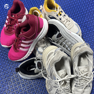 X01 Vente en gros de chaussures de sport d'<span class=keywords><strong>occasion</strong></span> pour hommes de marques internationales, fournisseur d'usine, chaussures de marque usagées pour hommes en balles - Product Image 3