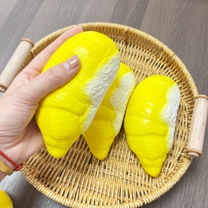 Juguete Blandito de Durian Simulado de PVC de Ascenso Lento, Sensorial Antiestrés para Niños y Adultos - Product Image 1