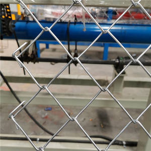 <span class=keywords><strong>Malla</strong></span> <span class=keywords><strong>de</strong></span> Alambre Ciclónica OEM <span class=keywords><strong>de</strong></span> Fábrica, 2.0mm 60mm, Rollo <span class=keywords><strong>de</strong></span> 100 Pies <span class=keywords><strong>de</strong></span> <span class=keywords><strong>Malla</strong></span> <span class=keywords><strong>de</strong></span> Eslabones <span class=keywords><strong>de</strong></span> PVC Galvanizado en Caliente 3D para Cercas <span class=keywords><strong>de</strong></span> Jardín, Precio <span class=keywords><strong>de</strong></span> Venta - Product Image 2