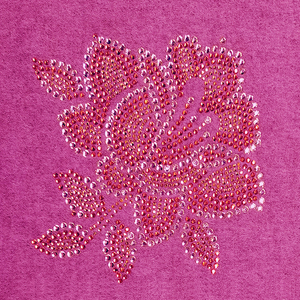 คริสตัลทรานเฟอร์แบบกำหนดเองสำหรับผ้าขนสัตว์ |   คริสตัลติดเสื้อผ้าแบบพรีเมียม กาวเหนียวแน่น ทนทานต่อการซัก สำหรับเสื้อถักและเสื้อสเวตเตอร์ - Product Image 1