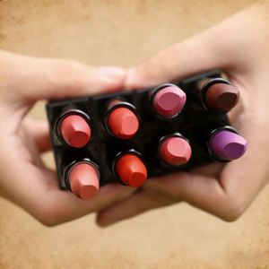 ลิปสติกเนื้อแมทท์กันน้ำ สูตรมิเนอรัลวีแกน สีนู้ด ติดทนนาน เม็ดสีแน่น 3.5 กรัม รับผลิตโลโก้แบรนด์ส่วนตัว - Product Image 4