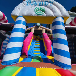 Tobogán inflable comercial de doble carril con castillo hinchable y zona de juegos, con diseño de dulces, para fiestas infantiles al aire libre. - Product Image 5
