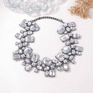 Collier géométrique en strass Cristal de luxe pour femmes - Product Image 3
