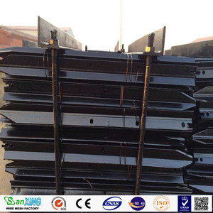 Poste recubierto <span class=keywords><strong>de</strong></span> PVC verde/negro producido en fábrica al por mayor <span class=keywords><strong>para</strong></span> cercado metálico - Product Image 5