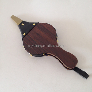 <span class=keywords><strong>Soufflet</strong></span> <span class=keywords><strong>de</strong></span> cheminée en <span class=keywords><strong>bois</strong></span> 16 x 7 pouces, <span class=keywords><strong>soufflet</strong></span> <span class=keywords><strong>de</strong></span> <span class=keywords><strong>feu</strong></span> en cuir avec sangle <span class=keywords><strong>de</strong></span> suspension, buse en fonte, souffleur d'air pour la cuisine en plein air, le camping, le barbecue - Product Image 1
