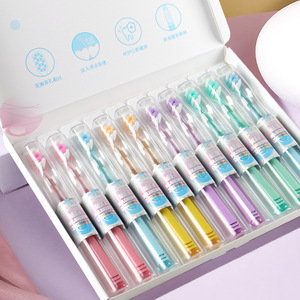 แปรงสีฟันขนนุ่ม แบนเนอร์ ซอฟท์ บริสเทิล แพ็ค 10 ชิ้น แปรงสีฟันสำหรับผู้ใหญ่แบบใช้มือ ขนแปรงนุ่มพิเศษ หัวแปรงกว้าง กล่องของขวัญ - Product Image 4