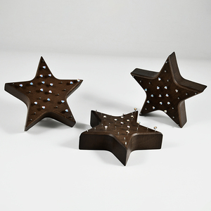 Espositore in Legno Massello Marrone a Forma di Cuore e Fiore per Gioielli da Piercing Elegante Supporto in Legno per Gioielleria da Piercing alla Moda - Product Image 6