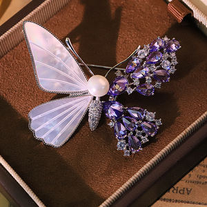 Shell Paars Zirkoon Vlinder Natuurlijke Zoetwaterparel Broche Luxe Gepersonaliseerde Design Broche Dames Sieraden Go0008 - Product Image 2