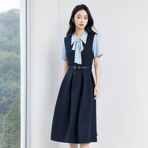 Robe-veste bleu marine professionnelle pour étudiants, idéale pour les entretiens d'embauche et les occasions formelles de printemps - Product Image 4