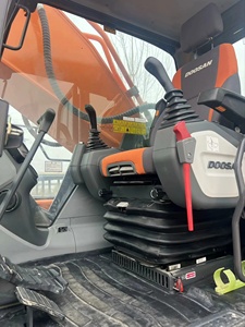 รถขุดมือสอง Doosan DX520LC-9C เครื่องยนต์ดีเซล ระบบไฮดรอลิก ตีนตะขาบ สำหรับงานดิน ชั่วโมงการใช้งานต่ำ 52 ตัน เครื่องยนต์ Hitachi 2.0 เมตร - Product Image 5