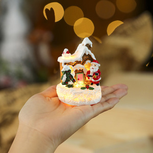 Nouvelle maison lumineuse en résine pour Noël, ornement paysager Père Noël, décoration de Noël transfrontalière. - Product Image 4