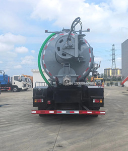 Camion d'aspiration d'eaux d'égout du conducteur 20000L d'ISUZU 4x2 avec la pompe à vide pour aspirer le camion d'aspiration de bateau-citerne d'égout de vide d'eaux usées - Product Image 6