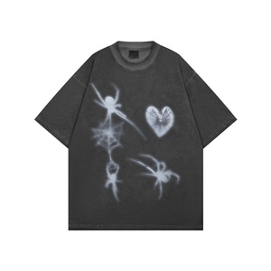 Camiseta de Manga Corta para Hombre, Primavera-Verano, 100% Algodón, Transpirable, Anti-Pilling, Estilo Urbano, Estampado de Corazón de Araña Oscuro, Lavado y Desgastado - Product Image 2